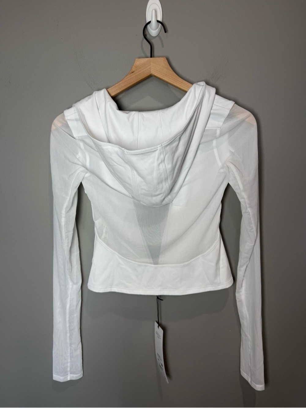 ALO Softsculpt Superset Full Zip Jacket in White - Picture 7 of 10